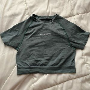 Alphalete amplify crop top